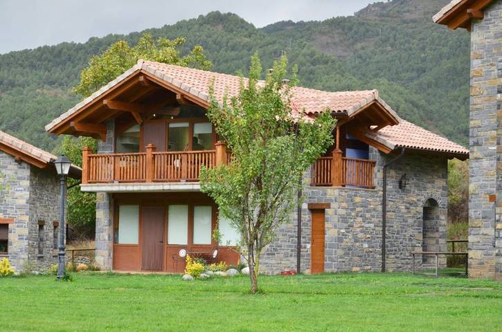 Casa rural para 5 personas, con Balcón y Terraza además de Jardín y Sauna en Provincia de Huesca - 3