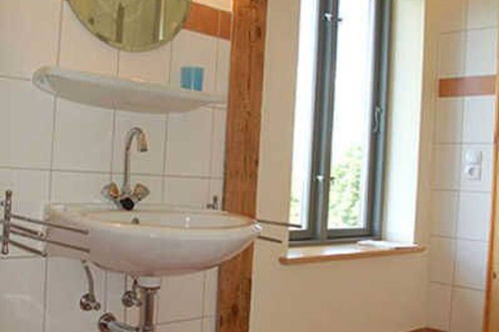 Entire apartment, Apartment Dandelion - I know a house on the forest ... in Malchin, Kummerower See