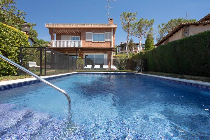 Casa rural para 8 personas, con Vistas al mar y Balcón además de Terraza y Jardín en Maresme