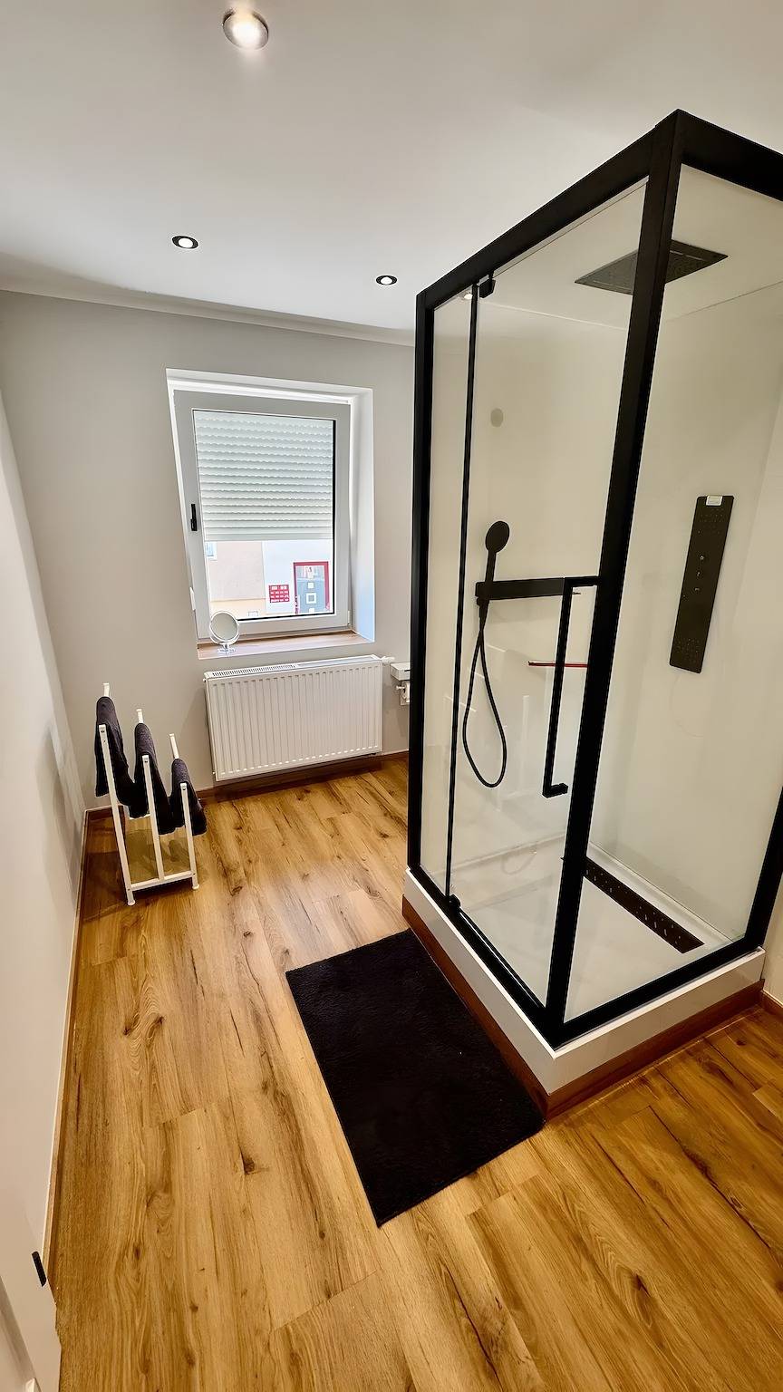 Camera 'Ferienzimmer Lupo' con terrazza condivisa e Wi-Fi in Görlitz, Oberlausitz-Niederschlesien