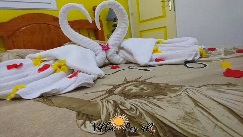 Location de vacances pour 6 personnes, avec piscine ainsi que jacuzzi et jardin, animaux acceptés à Les Abymes - 4