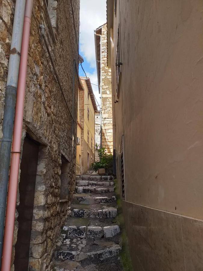 Gîte pour 5 personnes, avec vue, animaux acceptés à Sezze - 4