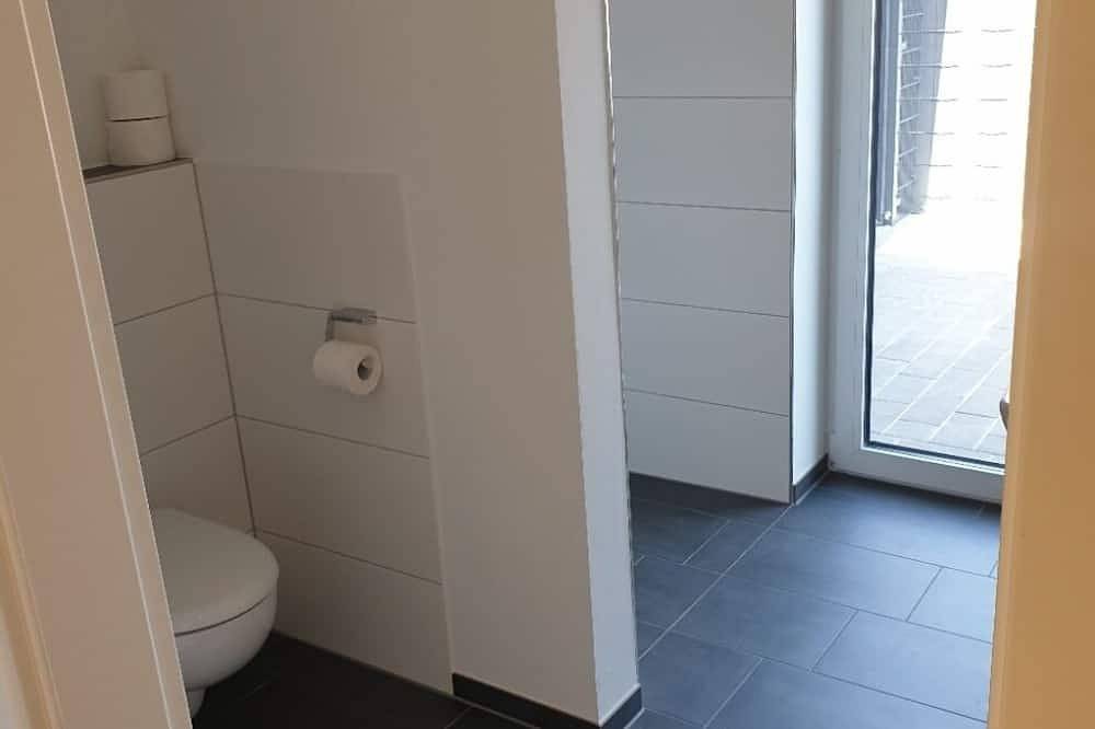 Ferienhaus direkt am See mit Sauna, Klimaanlage und privat Strand in Barßel, Oldenburger Münsterland
