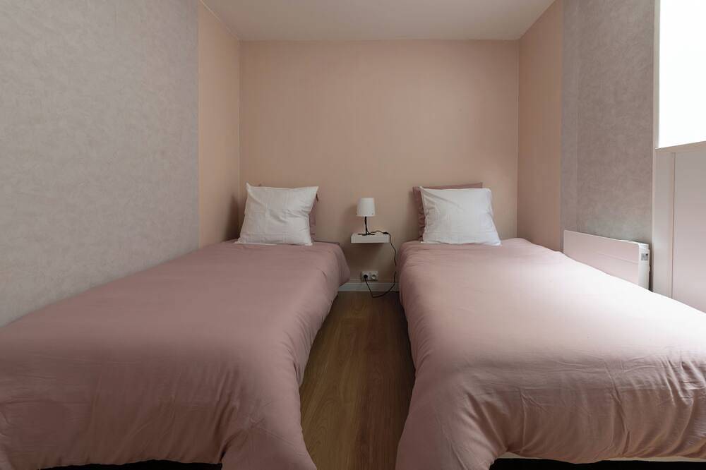 Charming, quiet house with terrace & parking in Nouzonville, Parc naturel régional des Ardennes