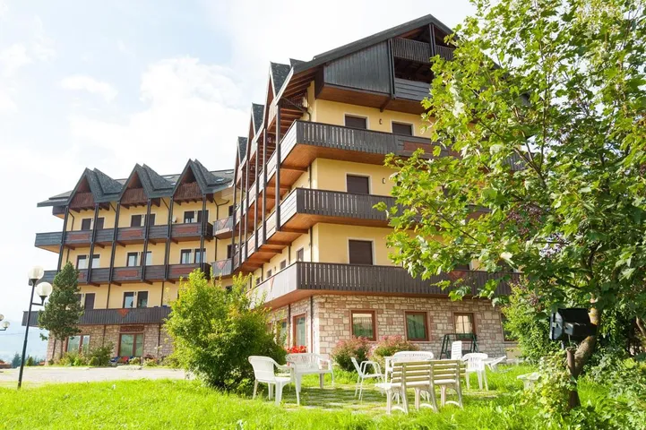 Apartmenthotel for 6 people, with view and garden - 1