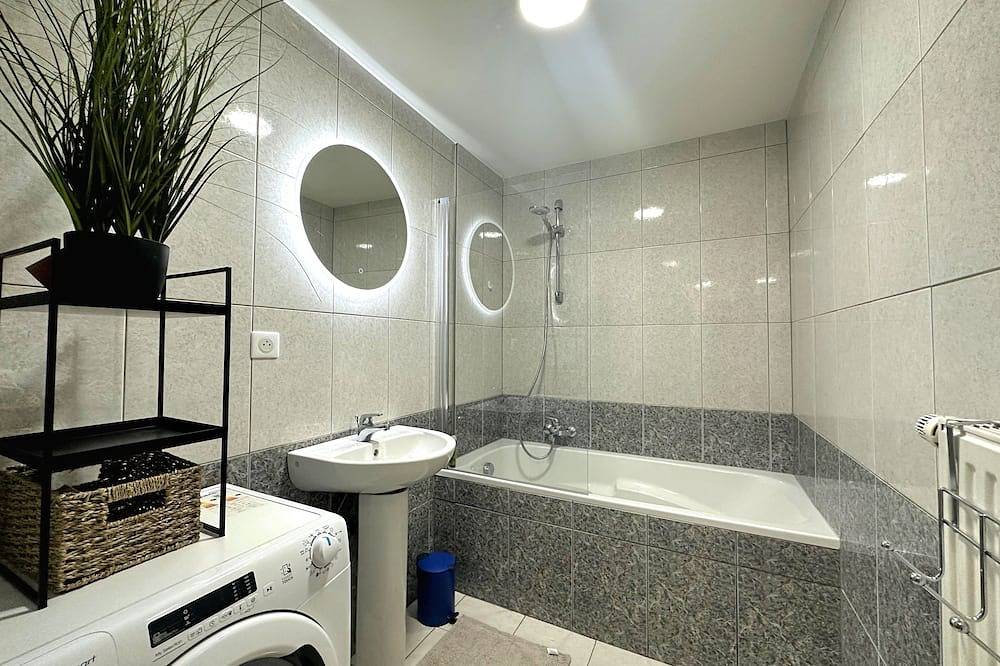 Entire apartment, Spacious Residence 80m², 5 Minutes from Saverne, Bike Paths, Private Parking in Monswiller, Saverne region