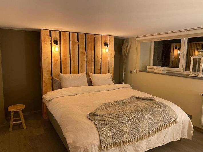 Gîte pour 2 personnes, avec jardin et terrasse ainsi que vue et piscine à Chaudfontaine - 4