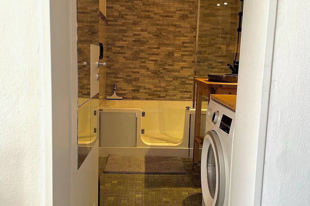 Ganze Wohnung, Gemütliche Ferienwohnung Zugspitzblick in Oberau in Oberau, Bayerische Alpen