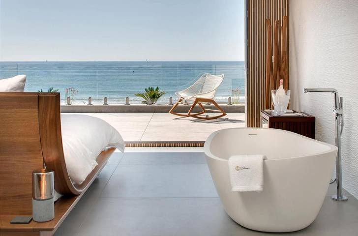 Chambre d’hôte pour 2 personnes, avec Jacuzzi et Terrasse ainsi que Jardin et Piscine à Frontignan