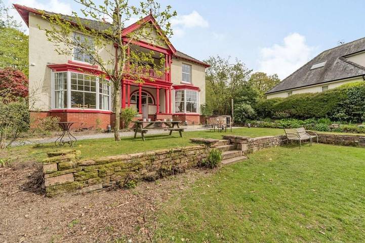 Holiday rental for 18 people, with Hot tub and Garden in Derwentwater
