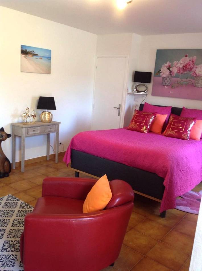 Appartement de vacances pour 3 personnes, avec Terrasse ainsi que Jardin et Vue