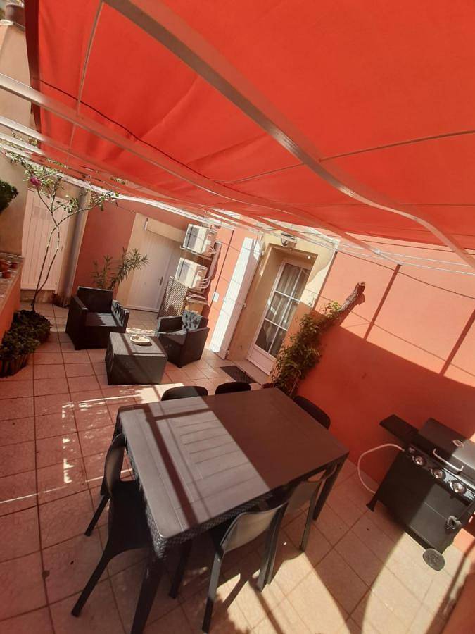 Appartement entier, Au soleil du Tricastin - Appartement 3 chambres avec terrasse in Pierrelatte, Région de nyons