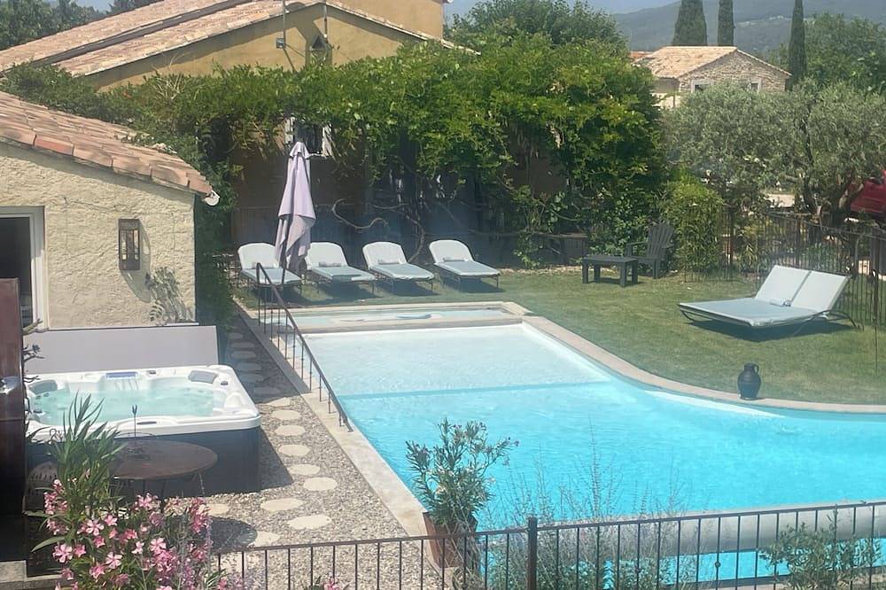 Ferienhaus / Villa - Crestet in Crestet, Parc naturel régional du Mont-Ventoux