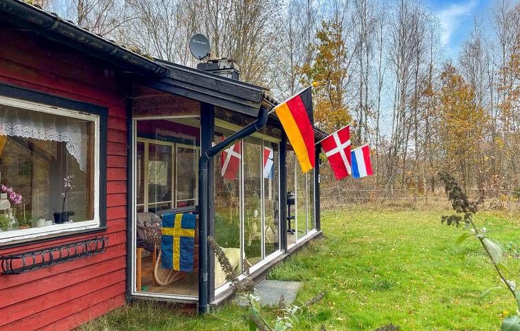 Hus för 7 Personer med trädgård in Svenska Östersjön