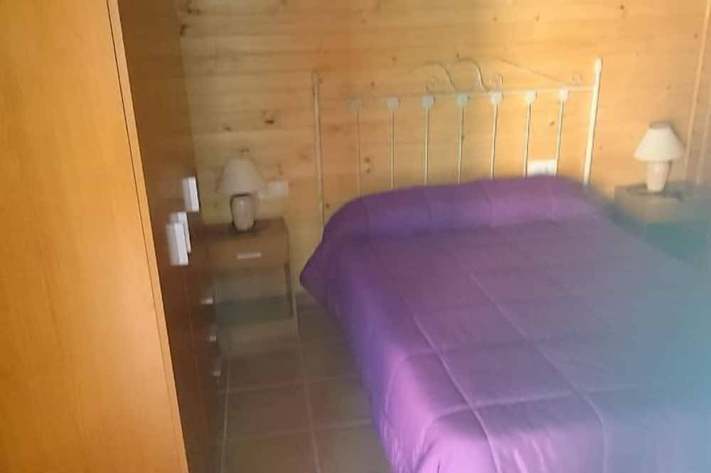 Komfortable ländliche Wohnung für 2/5 Personen, aus Holz gebaut. in Andújar, Sierra Morena
