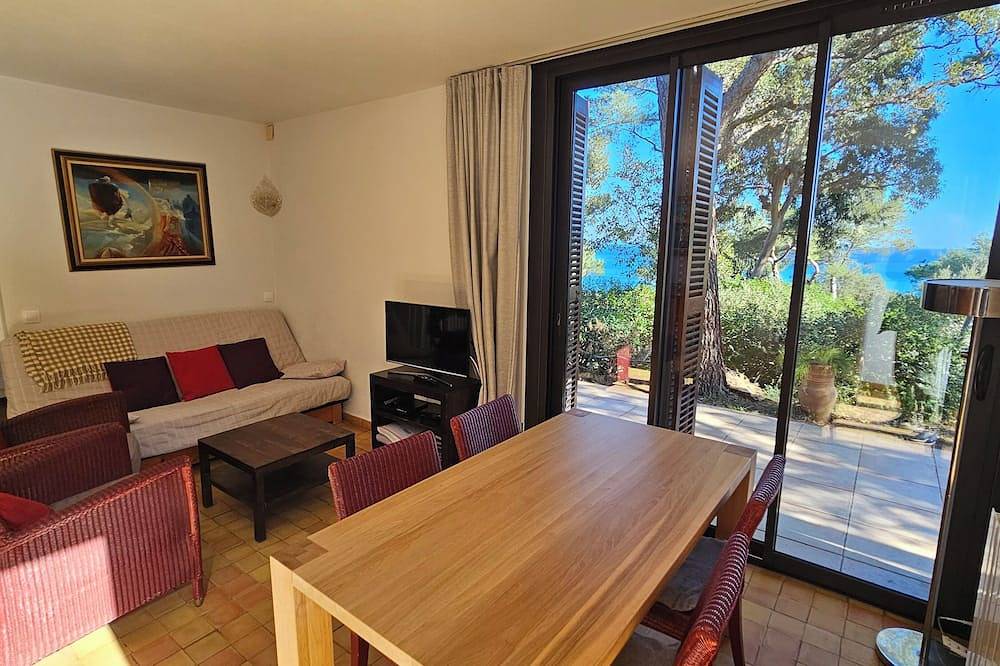Ferienhaus - 3   Räume - 4/6   Personen in Cap Bénat, Bormes-les-Mimosas