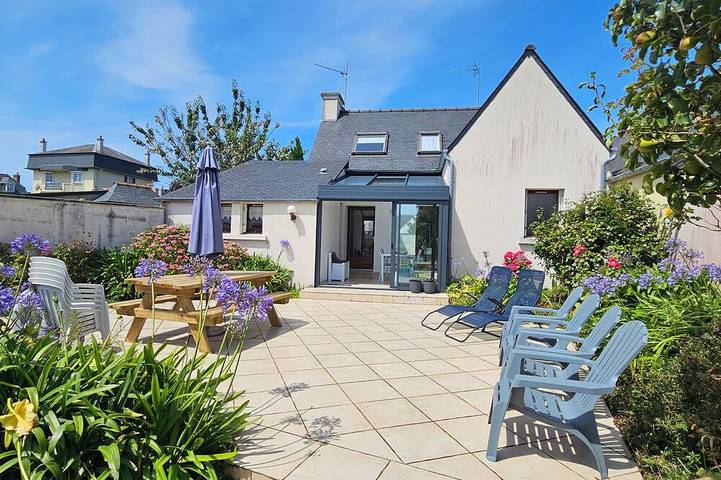 Location de vacances pour 6 personnes, avec terrasse dans Office De Tourisme De Tregastel