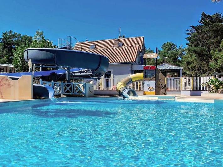 Wohnwagen für 10 Personen, mit Kinderpool