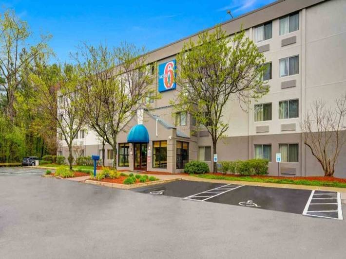 Apartamento entero, Sunny 1 Cama Completa Ada | Estacionamiento Gratuito in Connecticut