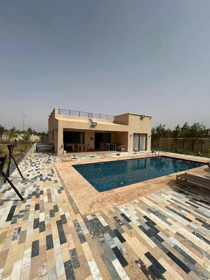 Location de vacances pour 10 personnes, avec terrasse et jardin ainsi que piscine et vue à Ourika (roman)