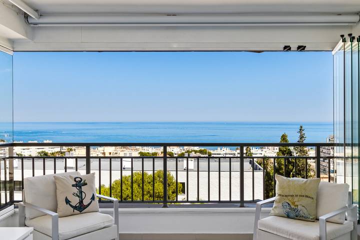 Apartment for 4 people, with ocean view in Montemar Torremolinos