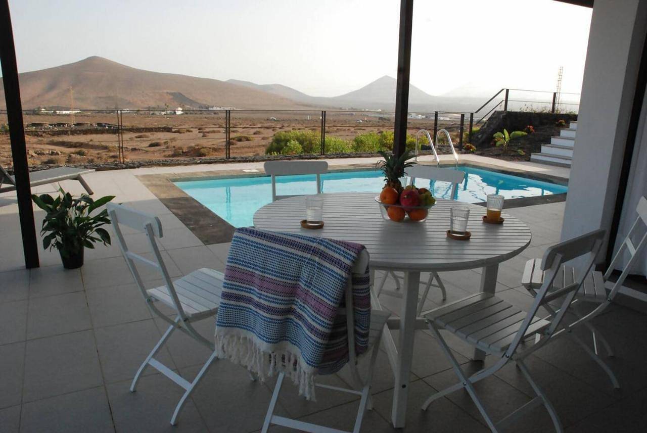 Three-Bedroom Townhouse in Nazaret, Teguise