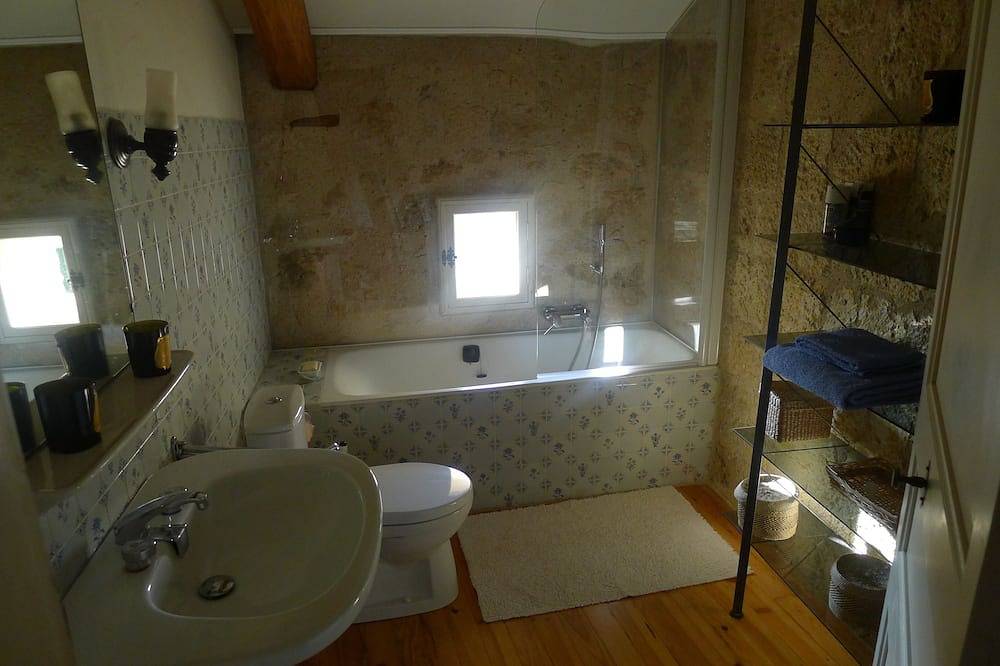 Commanderie de templiers (12ème Siècle),  7 chambres , Piscine tennis, chapelle in Marsolan, Gers