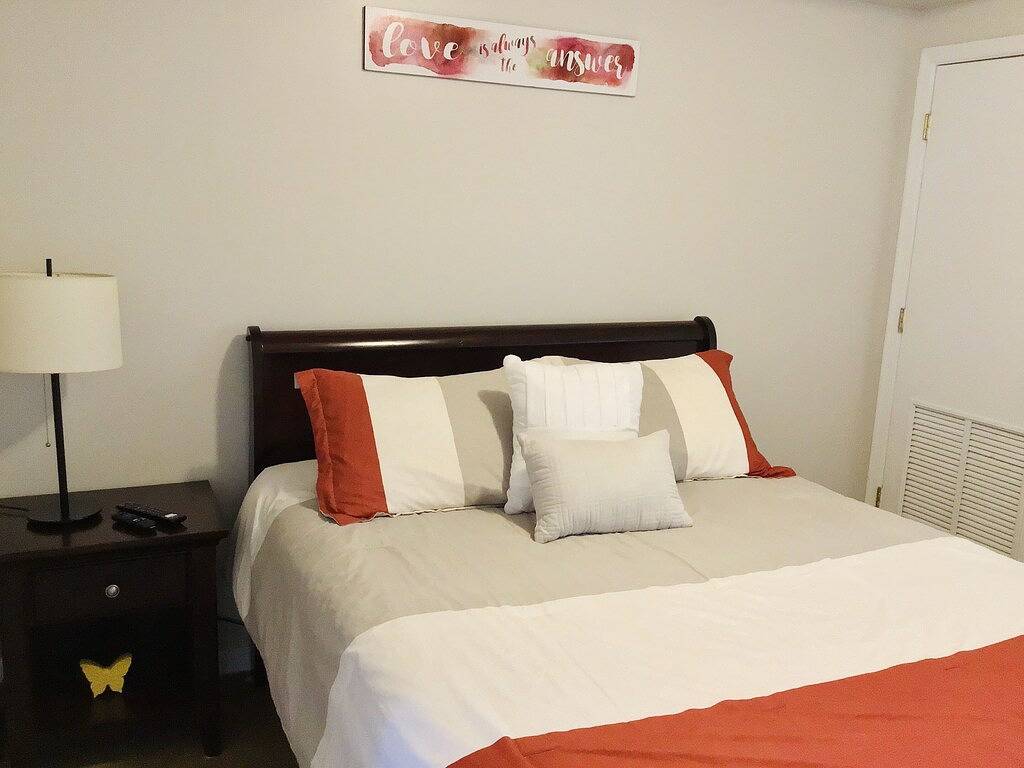 Ganze Wohnung, Dt~ Free on-site parking~ Balcony river views~Wifi in Wilmington, New Hanover County