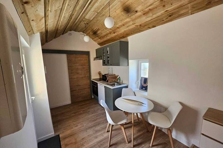 Appartement entier, Studio meublé tout confort in Beaumont-en-Véron, Vallée de la Loire