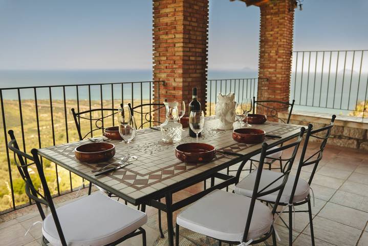 Appartamento intero, Villa Caterina – Villa sospesa sulla roccia con piscina privata in Acquedolci, Monti Nebrodi