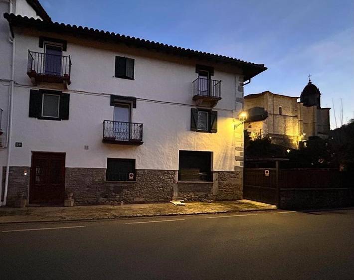 Apartamento de vacaciones para 6 personas, con terraza y vistas en Cinco Villas (Navarra) - 2