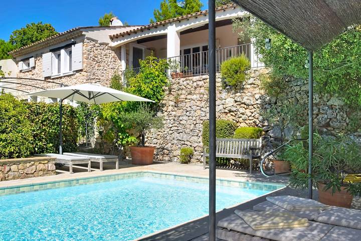 Gîte pour 6 personnes, avec piscine, animaux acceptés à Tourtour - 4