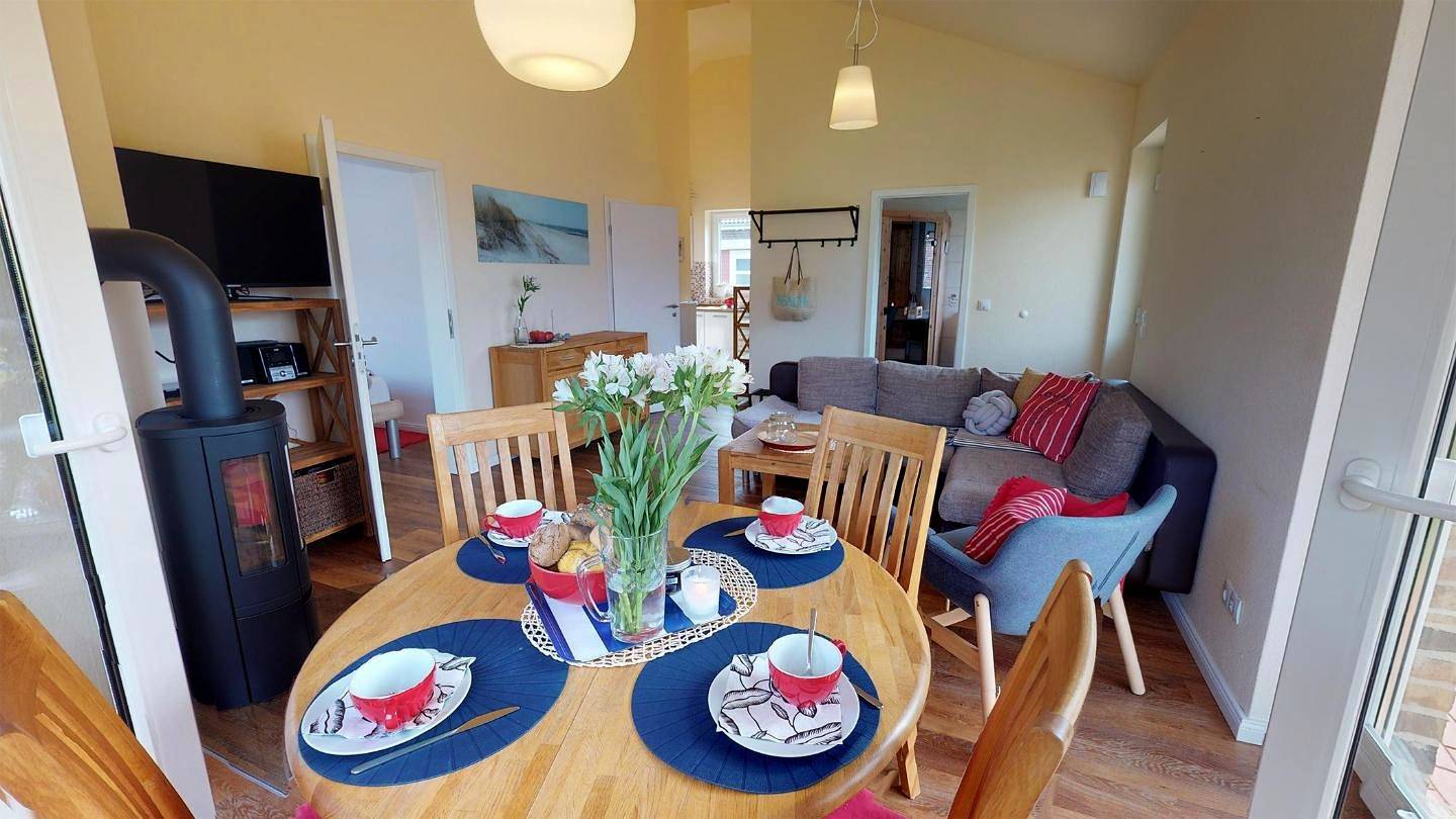 Strandnahes Ferienhaus für 4 Personen mit Kamin und Sauna in Pelzerhaken an der Ostsee in Südstrand Pelzerhaken, Ostholstein