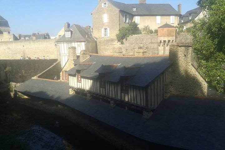 Appartement entier, Studio, près du port de plaisance de Vannes, pour 4 personnes in Vannes, Côte des Mégalithes