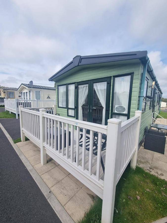 Glamping for 6 people, with view and pool as well as garden in Blackpool