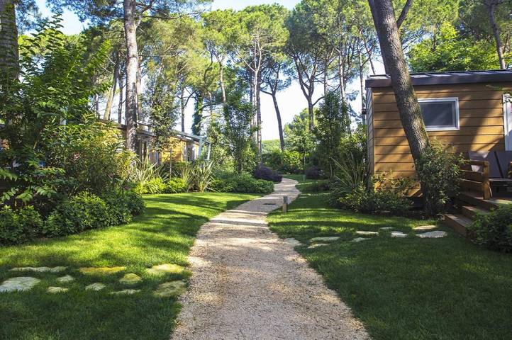 Villaggio vacanza per 4 persone, con Idromassaggio e Terrazza nonché Giardino e Piscina per bambini a Cavallino-Treporti
