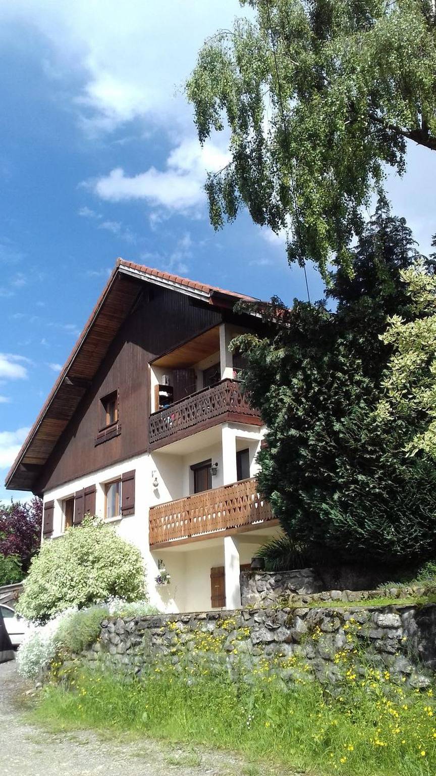 Entire apartment, Appartement entre lacs et montagnes haute savoie in Habère-Lullin, Thonon-les-Bains region