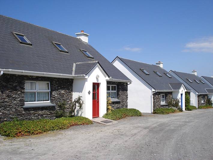 Holiday rental for 8 people, with terrace and garden in County Kerry
