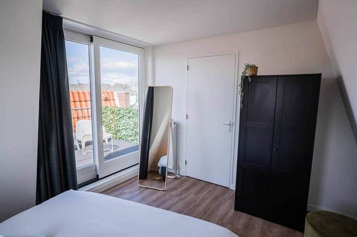 Ganze Wohnung, Fancy 70m² Apartment with Terrace in Tiel, Betuwe