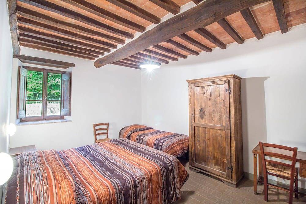 Villa Santarsa, 31 people, magnificent views and private pool, no neighbors in Sansepolcro, Valtiberina
