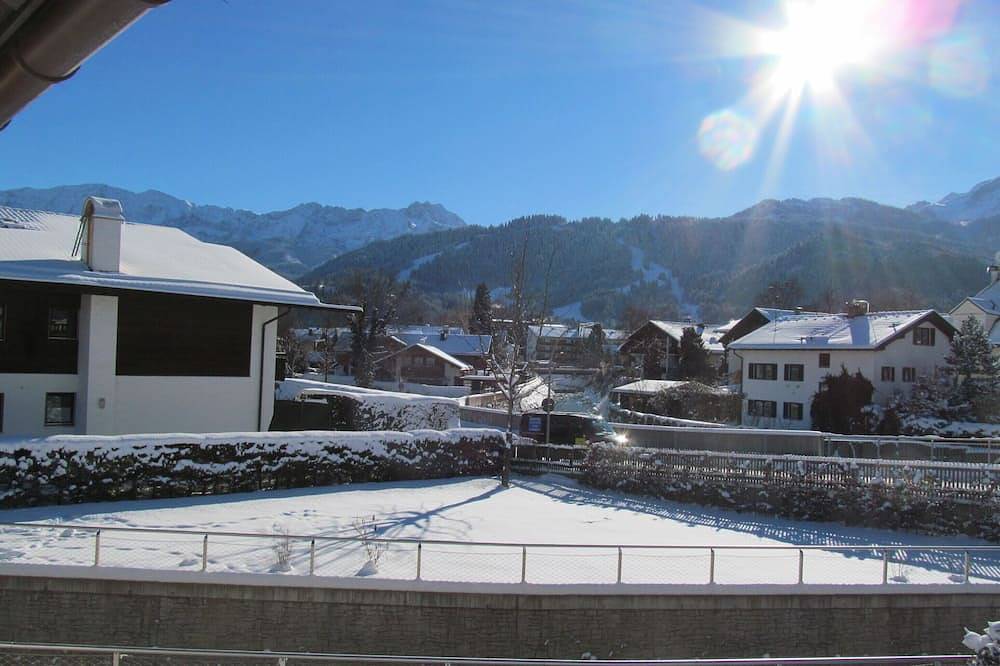 Entire apartment, New furnished apartment with stunning mountain views in Garmisch-Partenkirchen, Bavarian Alps