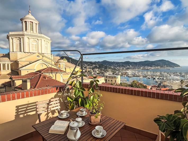 Ferienwohnung mit Meerblick für 6 Personen, mit Balkon und Terrasse sowie Ausblick