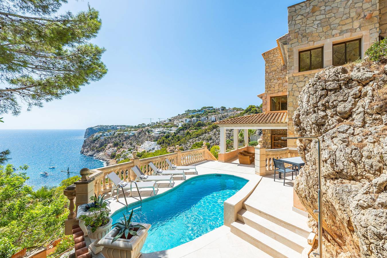 Villa "Cala Llamp" con vista panoramica sul mare in Cala Llamp, Andratx