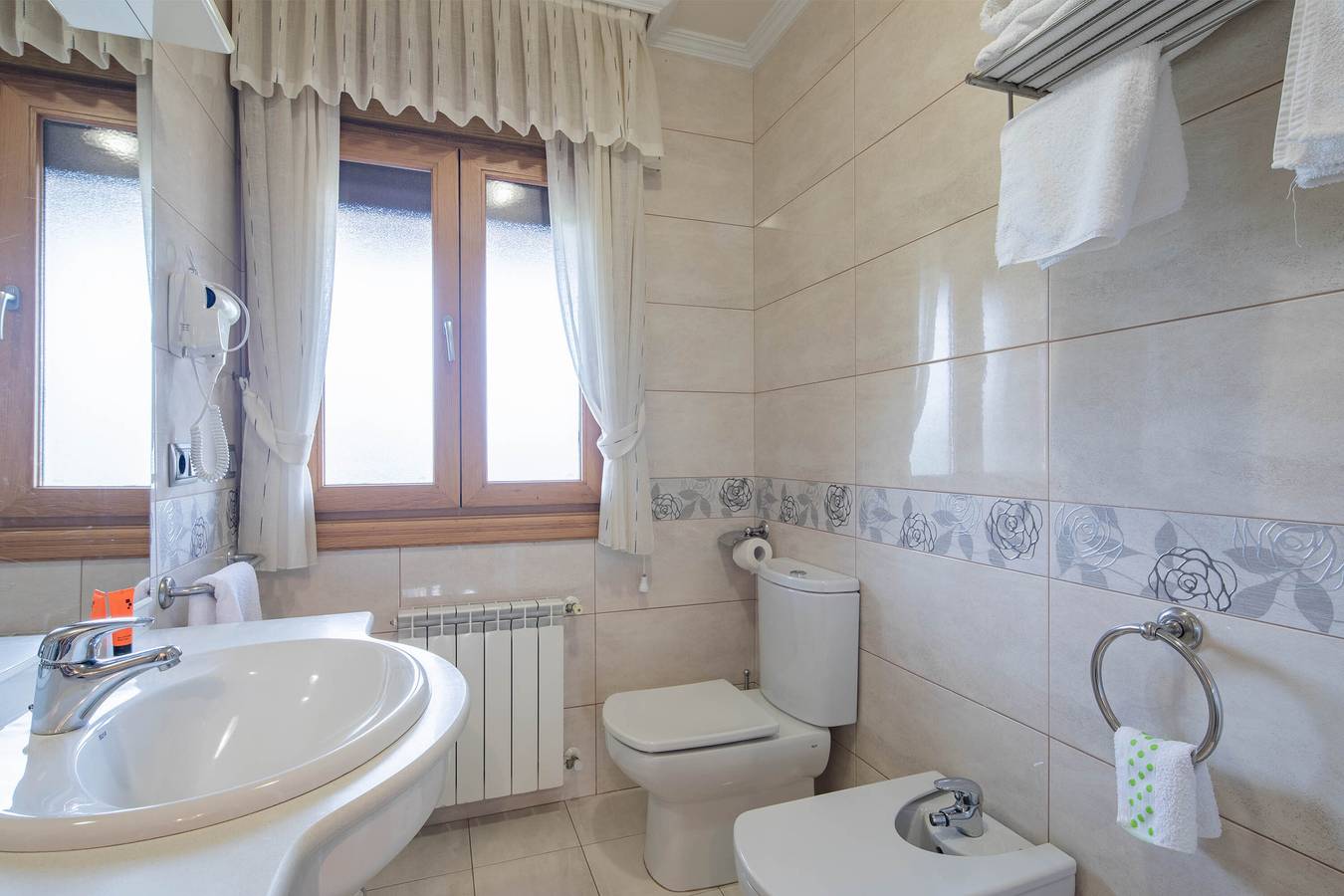 Appartement entier, Appartement 'Apartamento 11' avec piscine partagée, terrasse privée et Wi-Fi in Cangas, Rías Baixas