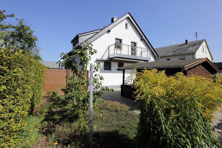 Casa vacanze Däschinger a Mastershausen – stile e comfort per famiglie e gruppi fino a 12 persone in Mastershausen, Hunsruck