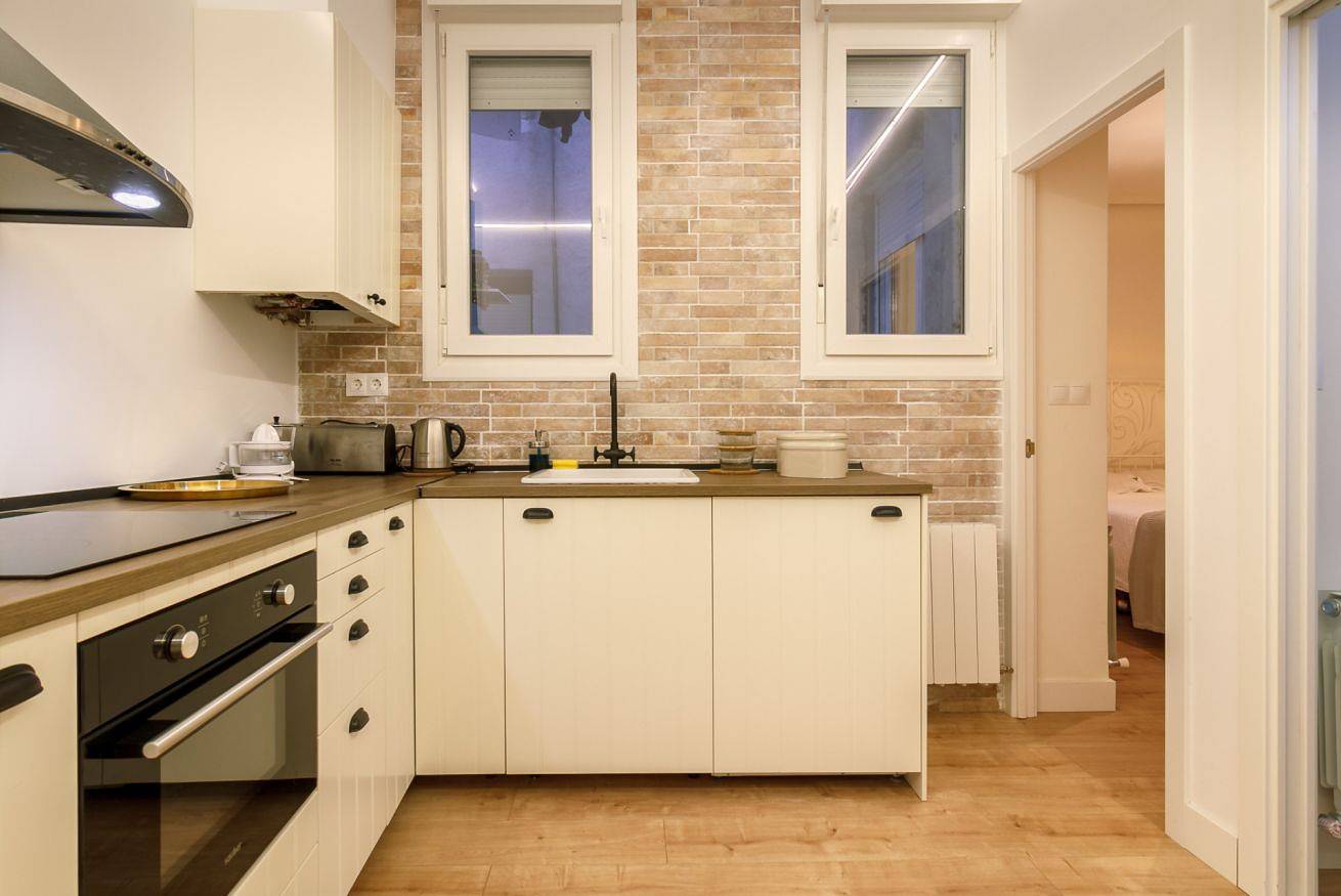 Hel lejlighed, Vivienda Turística Estilosa en la Zona Vieja in Ibaiondo, Bilbao