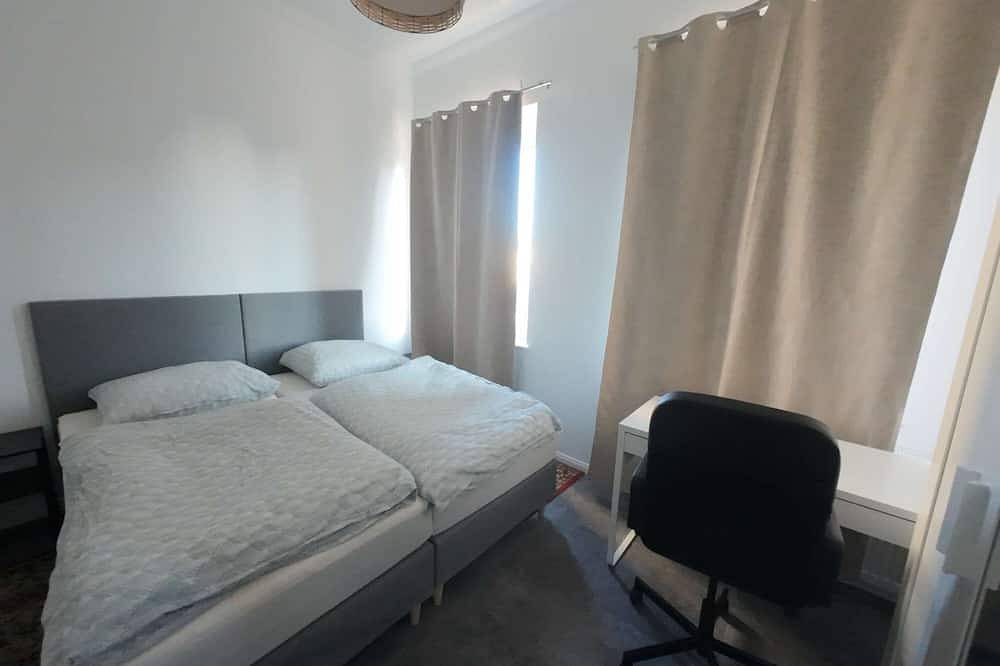 Ganze Wohnung, Maisonettewohnung mit zwei Schlafzimmern und einem Wohnzimmer in Solingen, Bergisches Land