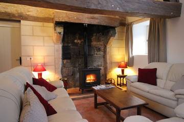Gîte pour 8 personnes, avec terrasse et jardin à Écueillé