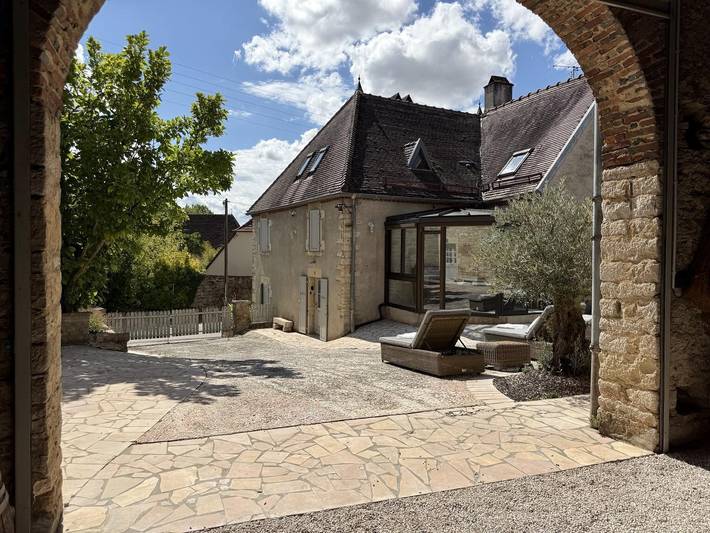 Gîte pour 6 personnes, avec Jacuzzi et Terrasse ainsi que Jardin et Vue