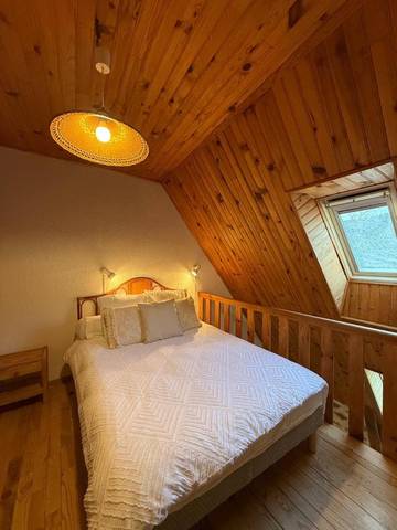 Location de vacances pour 8 personnes, avec jacuzzi ainsi que piscine et jardin à Paulhac